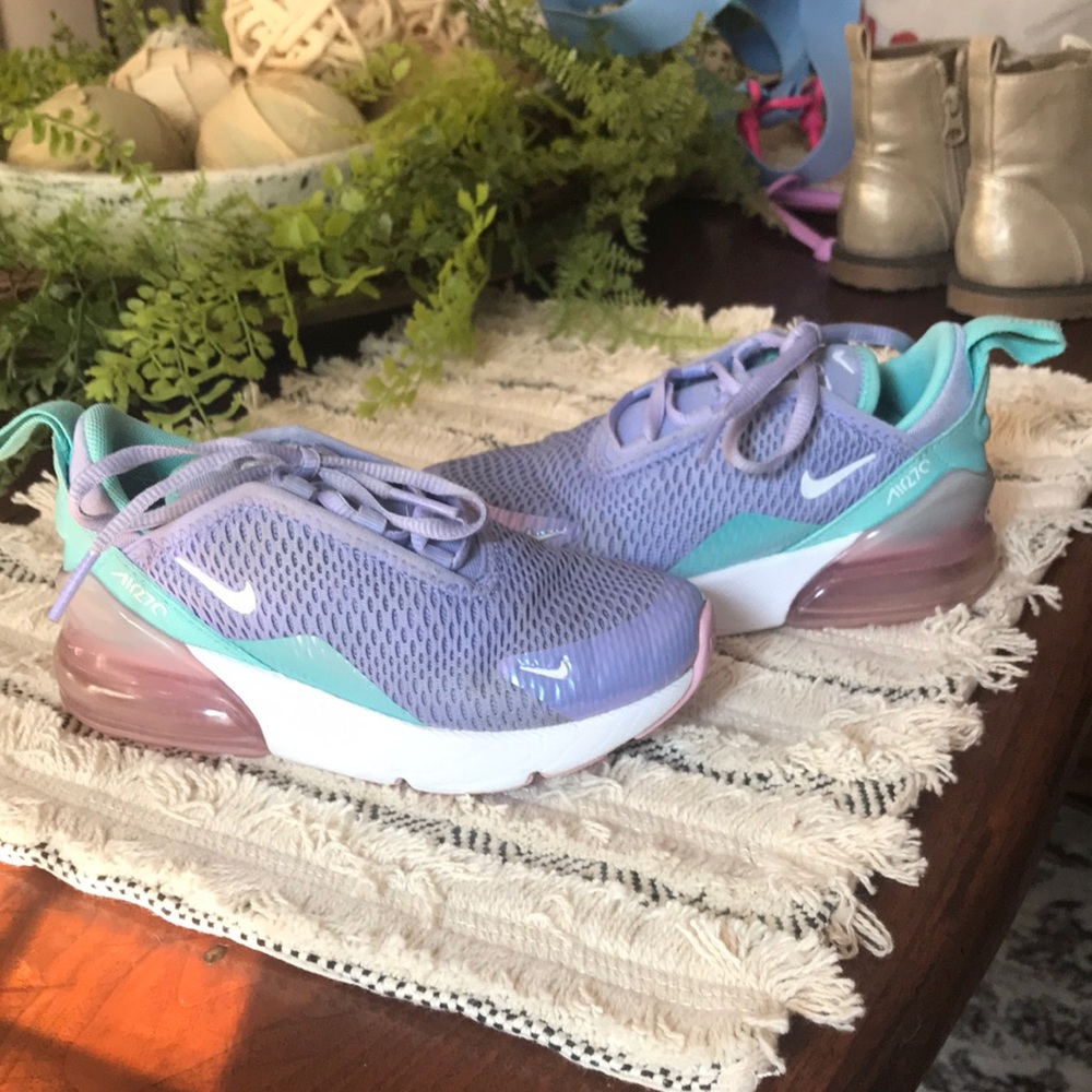 Little girls Nike Air size 11. EUC